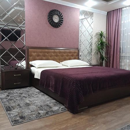 Apartment In A New House เครเมนชุก ภายนอก รูปภาพ