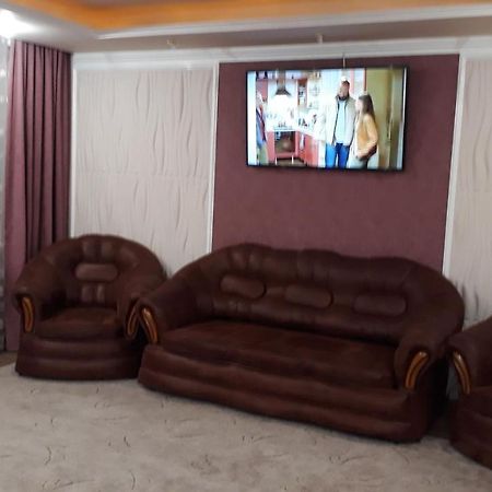 Apartment In A New House เครเมนชุก ภายนอก รูปภาพ