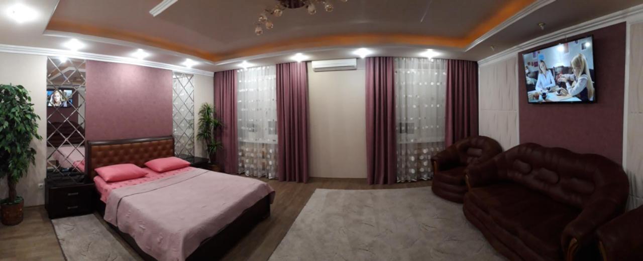 Apartment In A New House เครเมนชุก ภายนอก รูปภาพ